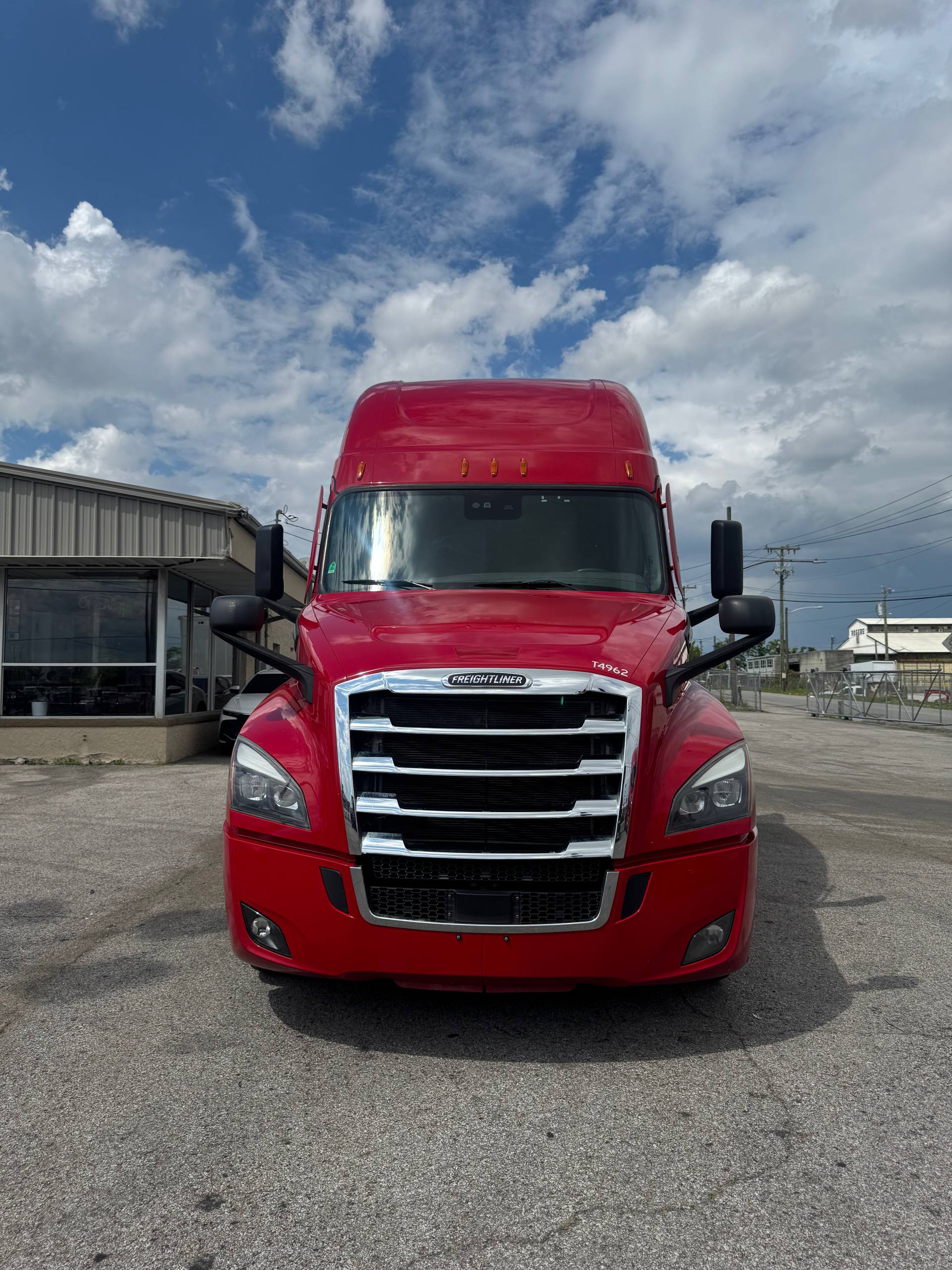 Freightliner Cascadia 126